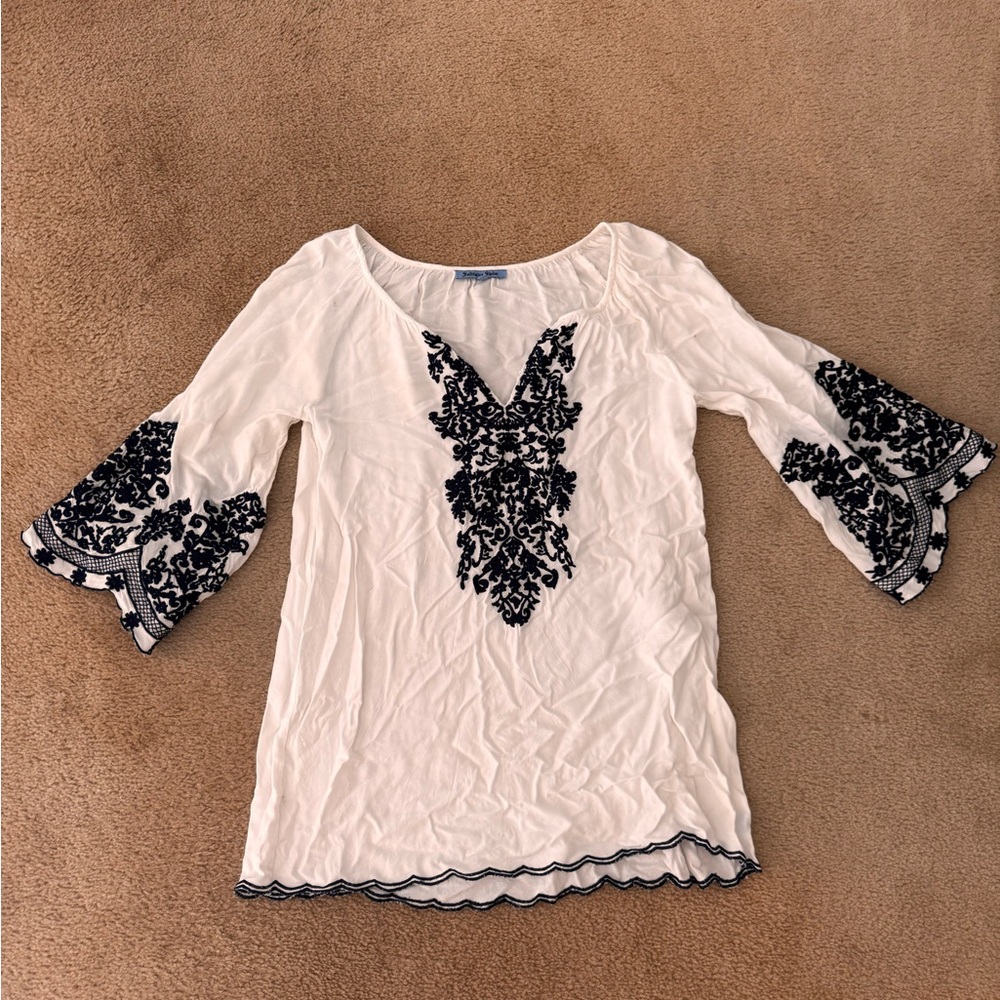 Solitaire White and navy Bell Sleeve dress with Blue Detailing size small
